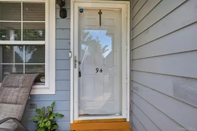 94 Broadlawn Drive, Central Islip, NY 11722 - Photo 5