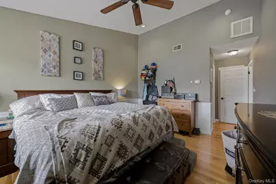 94 Broadlawn Drive, Central Islip, NY 11722 - Photo 23