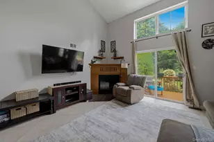94 Broadlawn Dr, Central Islip, NY 11722 - Photo 17