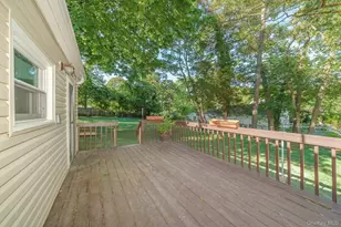 7 Laurelton Ave, Selden, NY 11784 - Photo 21