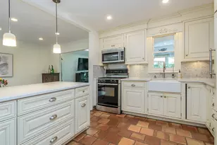 25 Andover Rd, Port Washington, NY 11050 - Photo 5