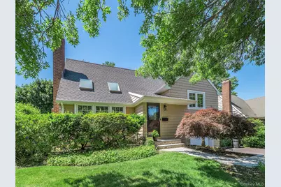 25 Andover Road, Port Washington, NY 11050 - Photo 1