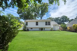 31 Foxwood Dr E, Huntington Station, NY 11746 - Photo 39