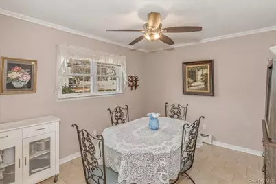 123 Avenue B, Holbrook, NY 11741 - Photo 7