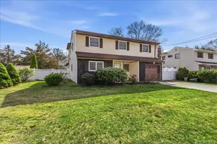 123 Avenue B, Holbrook, NY 11741 - Photo 3