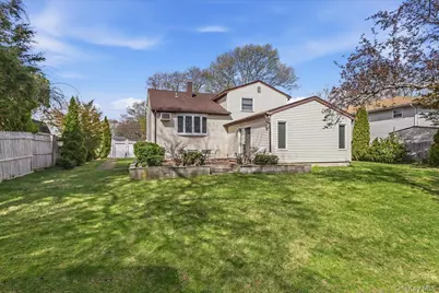 123 Avenue B, Holbrook, NY 11741 - Photo 27