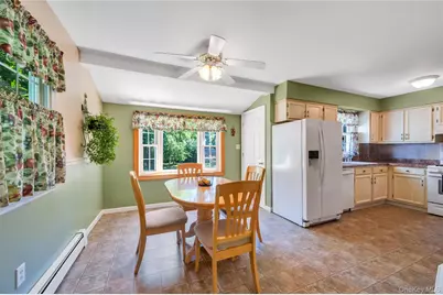33 East Street, Middle Island, NY 11953 - Photo 9