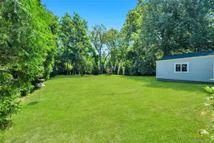33 East St, Middle Island, NY 11953 - Photo 29