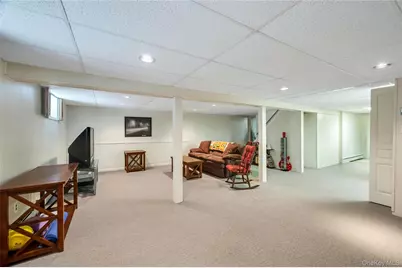 33 East Street, Middle Island, NY 11953 - Photo 21