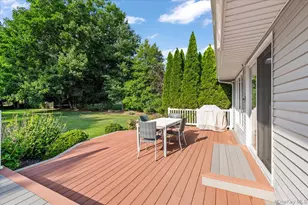18 Hickman St, Syosset, NY 11791 - Photo 37