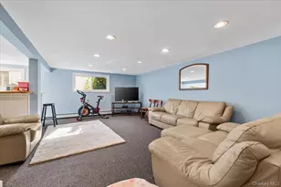 18 Hickman St, Syosset, NY 11791 - Photo 33