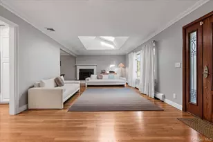18 Hickman St, Syosset, NY 11791 - Photo 5