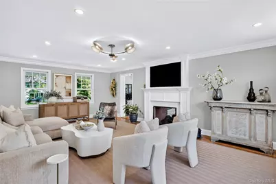 77 Brookside Drive, Manhasset, NY 11030 - Photo 7