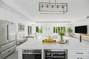 20 Russell Park Rd, Syosset, NY 11791 - Photo 15