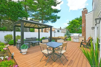1932 Cynthia Lane, Merrick, NY 11566 - Photo 29