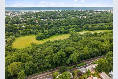 162 Midland Avenue, Yonkers, NY 10705 - Photo 27