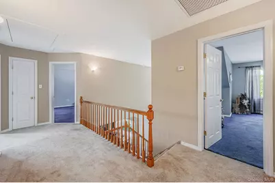 77 Toomey Road, West Islip, NY 11795 - Photo 23