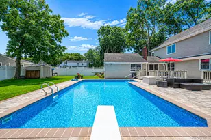 77 Toomey Rd, West Islip, NY 11795 - Photo 47