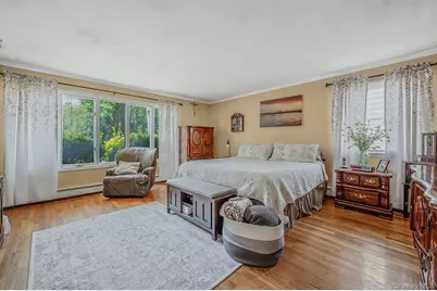 77 Toomey Road, West Islip, NY 11795 - Photo 25