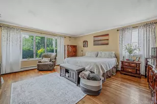 77 Toomey Rd, West Islip, NY 11795 - Photo 25