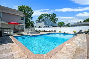 77 Toomey Rd, West Islip, NY 11795 - Photo 49