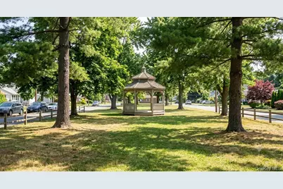 508 New Rochelle Road #2, Bronxville, NY 10708 - Photo 11