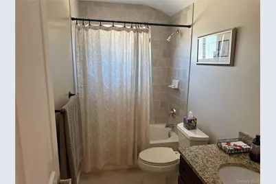 20 Via Continental, Huntington Station, NY 11746 - Photo 13