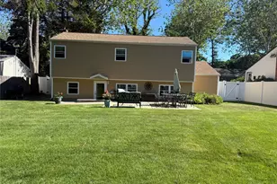 20 Via Continental, Huntington Station, NY 11746 - Photo 3