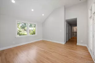 18 Pond Park Rd, Great Neck, NY 11023 - Photo 15