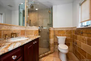 18 Pond Park Rd, Great Neck, NY 11023 - Photo 23