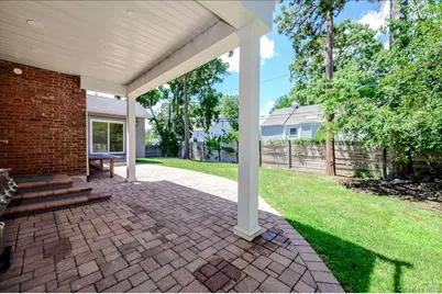 18 Pond Park Road, Great Neck, NY 11023 - Photo 31