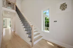 9 Greenway Ter, Great Neck, NY 11024 - Photo 3