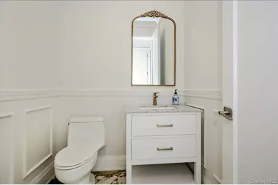 9 Greenway Terrace, Great Neck, NY 11024 - Photo 15