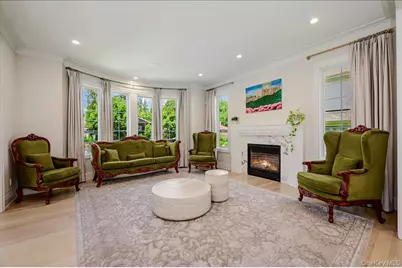9 Greenway Terrace, Great Neck, NY 11024 - Photo 5