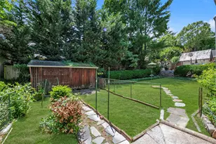 3-28 Manor Rd, Douglaston, NY 11363 - Photo 23