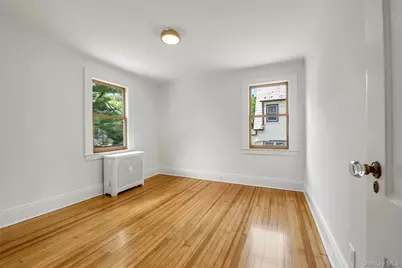 328 Manor Road, Douglaston, NY 11363 - Photo 17