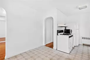 172 Wellington Rd S, Garden City, NY 11530 - Photo 7