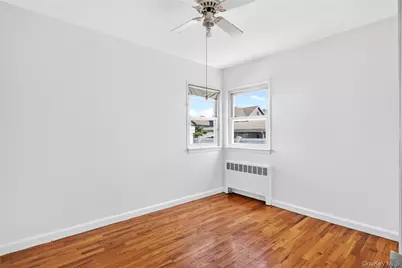 172 Wellington Road S, Garden City, NY 11530 - Photo 11