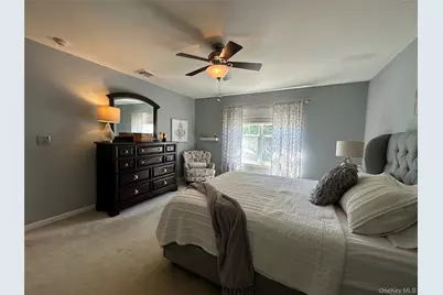 33 Daremy Circle, Medford, NY 11763 - Photo 15