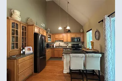 33 Daremy Circle, Medford, NY 11763 - Photo 7