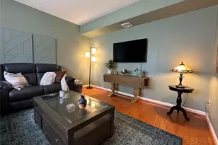 33 Daremy Cir, Medford, NY 11763 - Photo 3
