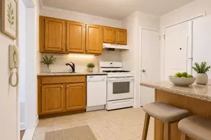 65-45 Yellowstone Blvd, Forest Hills, NY 11375 - Photo 3