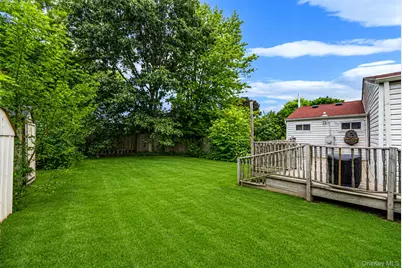 14 Urn Court, Brentwood, NY 11717 - Photo 29