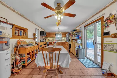 14 Urn Court, Brentwood, NY 11717 - Photo 7