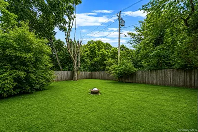 14 Urn Court, Brentwood, NY 11717 - Photo 33