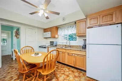 247 Allen Street, Lawrence, NY 11559 - Photo 15