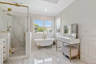 66 Liberty Ave, Rockville Centre, NY 11570 - Photo 21
