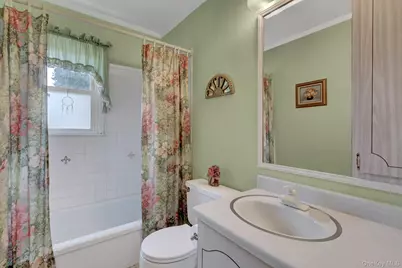 16 Texas Court, Syosset, NY 11791 - Photo 7