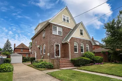 48 Surrey Commons, Lynbrook, NY 11563 - Photo 1