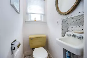 48 Surrey Commons, Lynbrook, NY 11563 - Photo 11